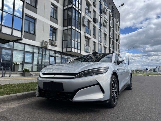 BYD Han L 2025