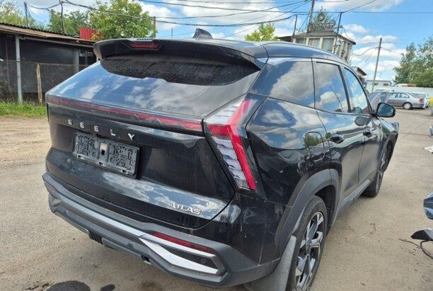 Geely Atlas 2024
