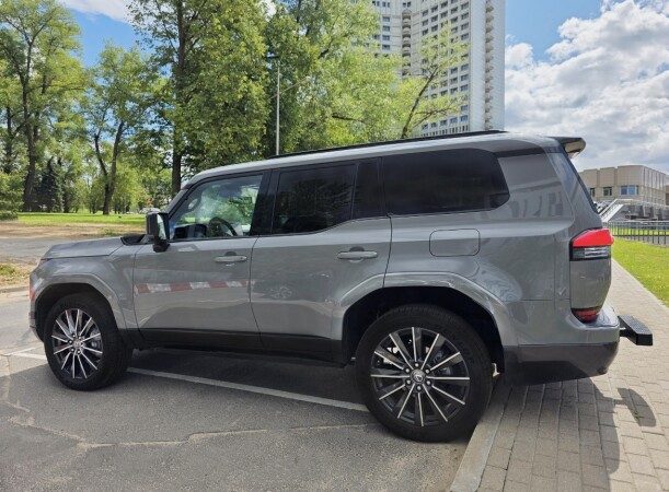 Lexus GX 2025 — 2