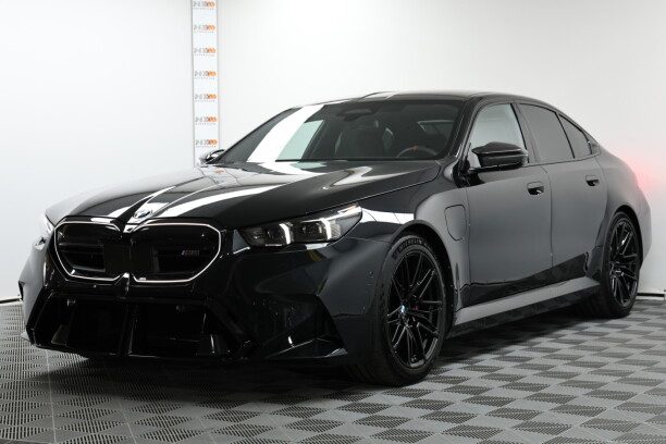 BMW M5 2025