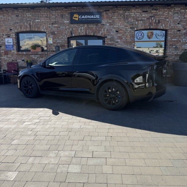 Tesla Model X 2022 — 4