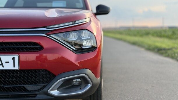 Citroen C4 X 2023 — 3