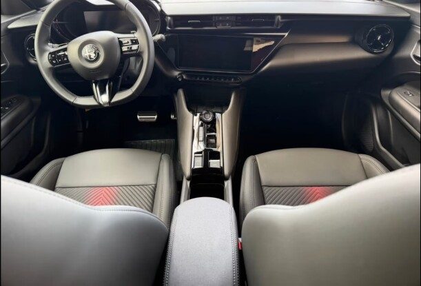 Alfa Romeo Junior 2026 — 5