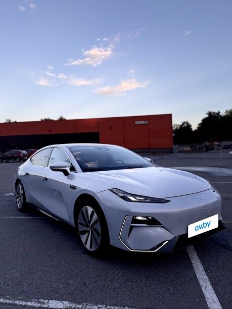 Geely Galaxy E8 2024 — 4