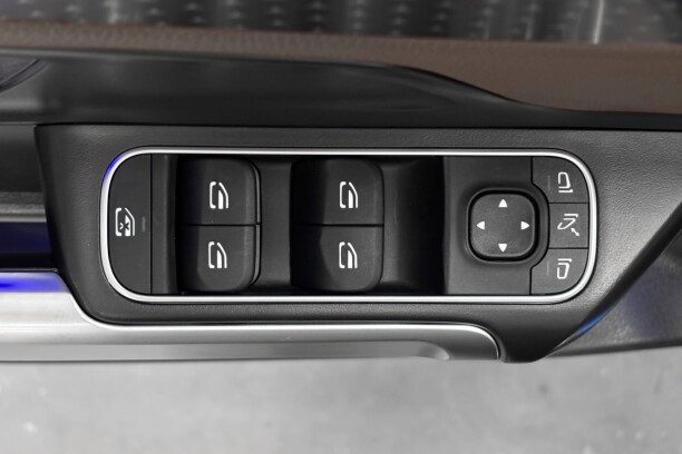 Mercedes-Benz EQB 2024 — 3