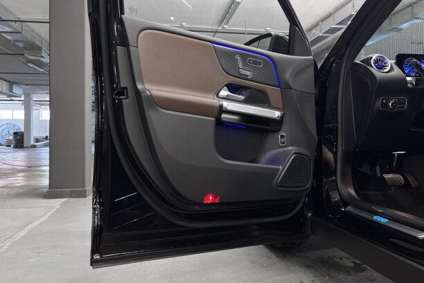 Mercedes-Benz EQB 2024 — 5