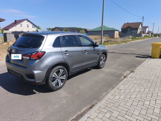 Mitsubishi Outlander Sport 2024 — 5