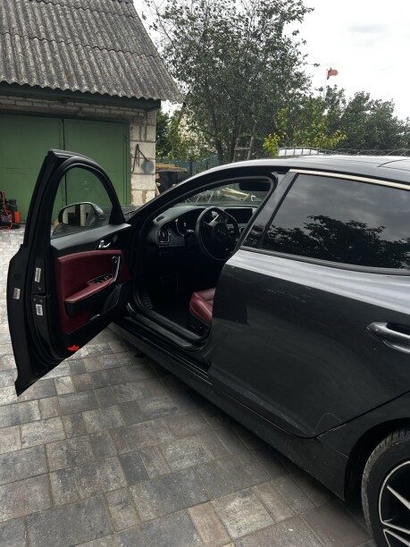 Kia Stinger 2022 — 4