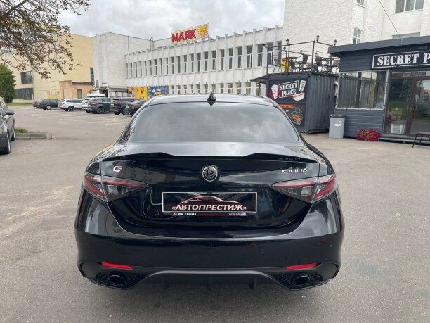 Alfa Romeo Giulia 2022 — 2