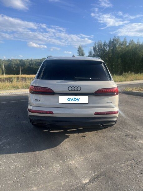 Audi Q7 2022 — 2