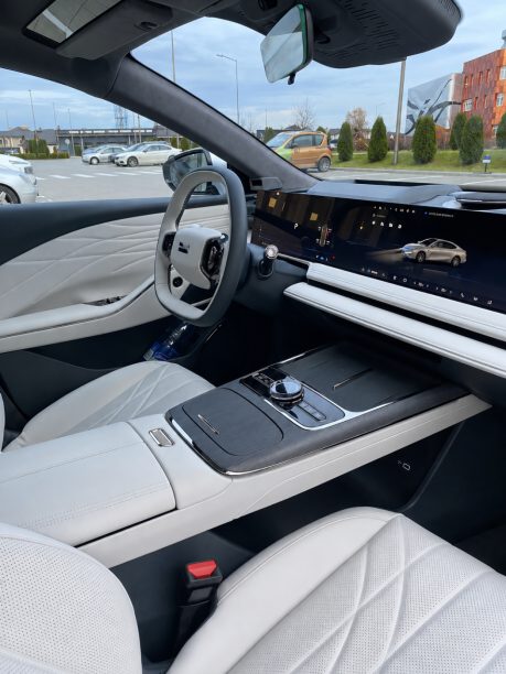 Geely Galaxy E8 2025 — 3