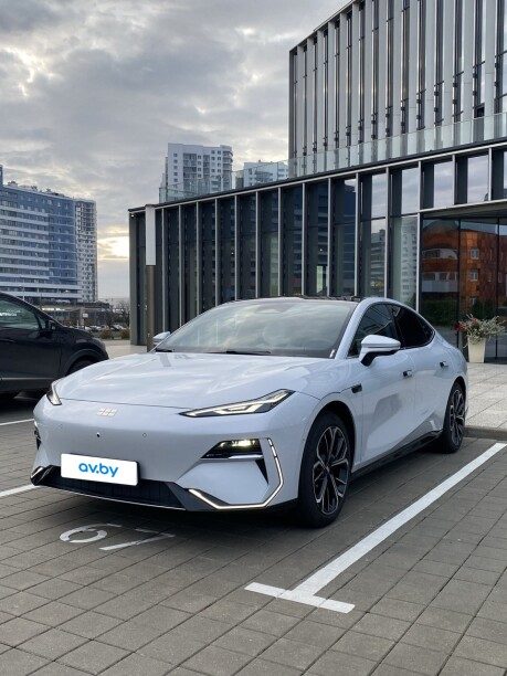 Geely Galaxy E8 2025