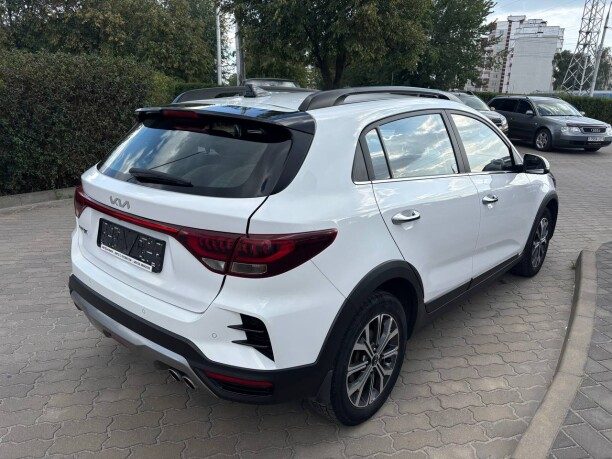 Kia Rio X (X-Line) 2022 — 2