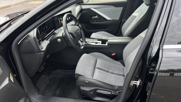 Opel Astra 2022 — 2