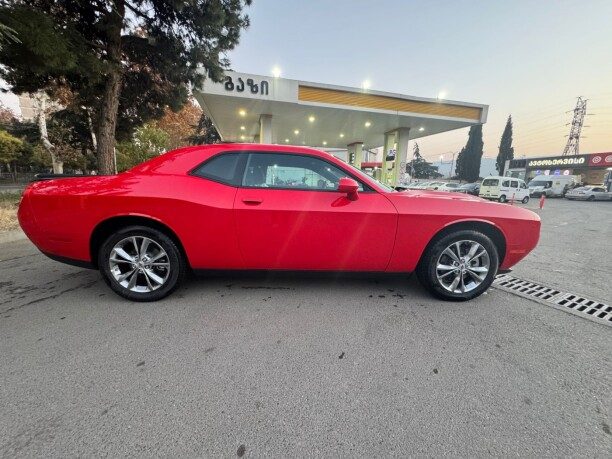 Dodge Challenger 2023 — 2