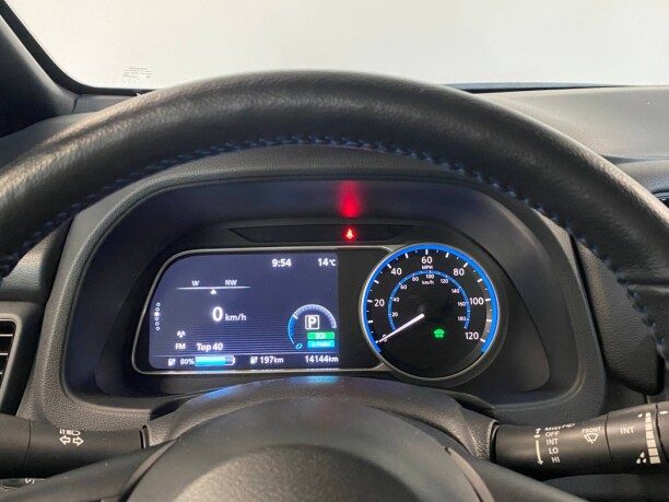 Nissan Leaf 2022 — 3