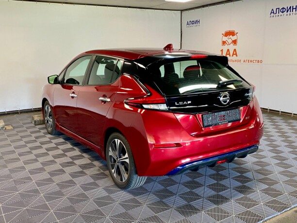 Nissan Leaf 2022 — 4