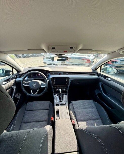 Volkswagen Passat 2022 — 3