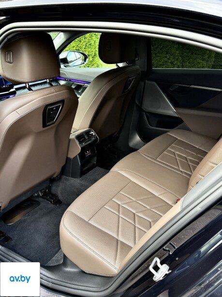 BMW i5 2024 — 5