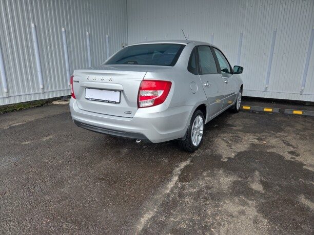 Lada Granta 2024 — 2
