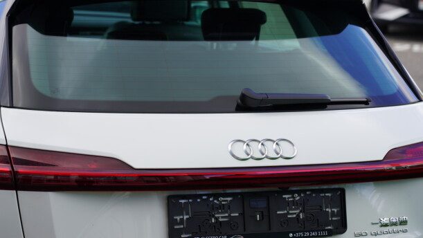 Audi e-tron 2023 — 3