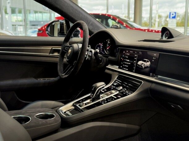 Porsche Panamera 2023 — 3