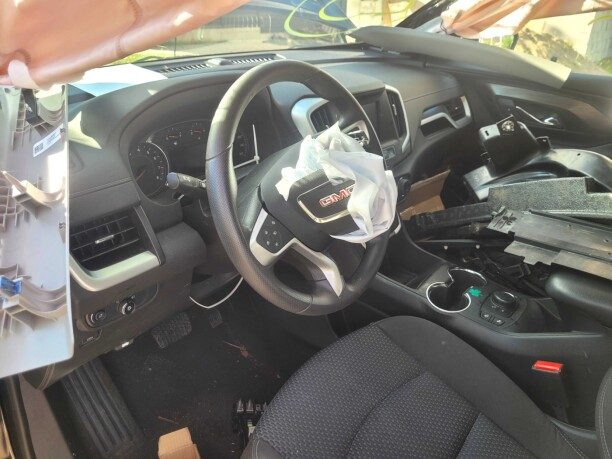 GMC Terrain 2023 — 5