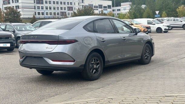BYD Qin PLUS DM 2025 — 4
