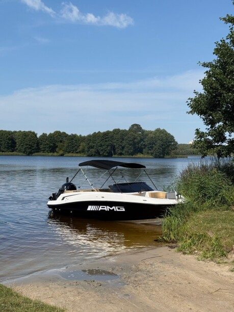 Bayliner VR5 2024 — 3