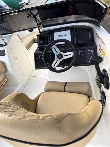 Bayliner VR5 2024 — 4