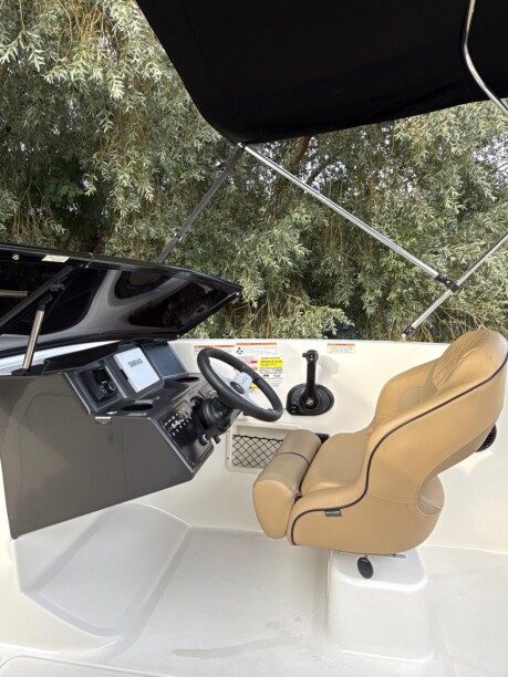 Bayliner VR5 2024 — 5