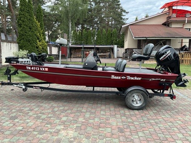 BASS TRACKER CLASSIC XL 2020 — 4