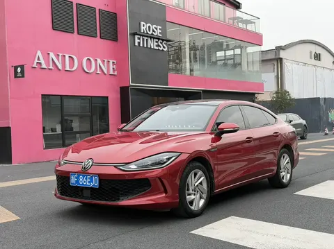 Volkswagen Lamando 2023 купить в Москве