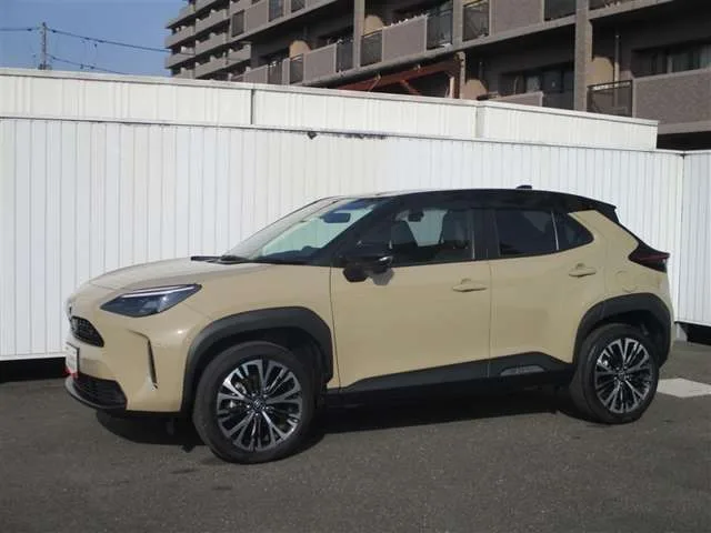 Toyota YARIS CROSS 1.5 Z 2023 — фото 1, купить с доставкой в Москву