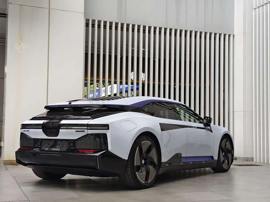 HiPhi Z HiPhi Z 2023 four-seater version 2023 — миниатюра 3