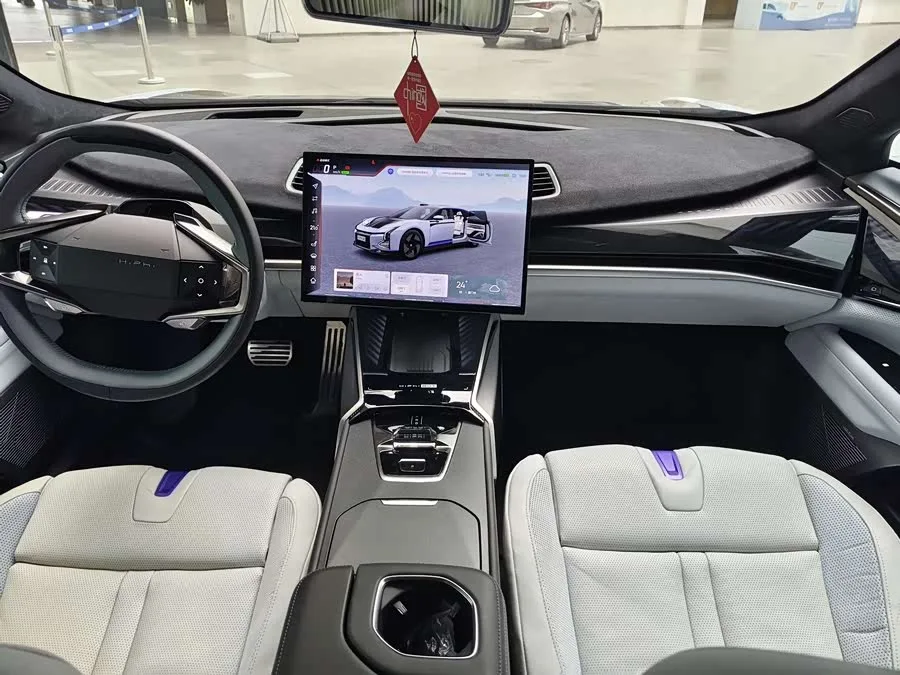 HiPhi Z HiPhi Z 2023 four-seater version 2023 — миниатюра 4