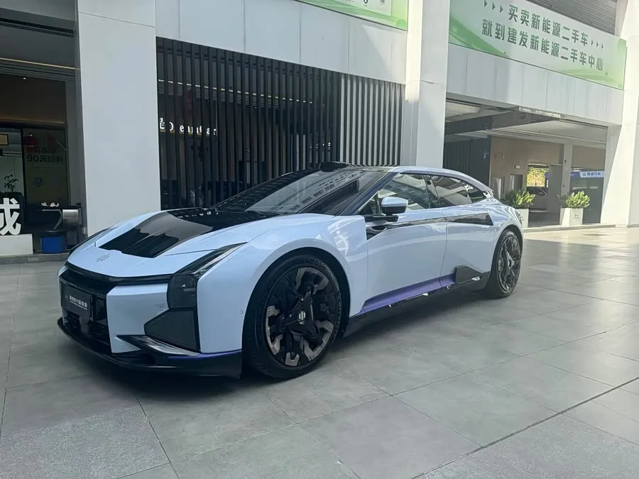 HiPhi Z 2022
