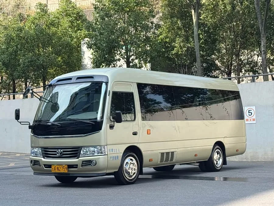 Toyota COASTER 2023