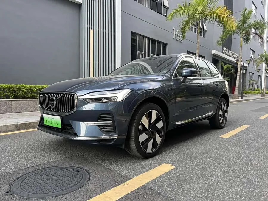 Volvo XC60 Plug-in Hybrid 2024