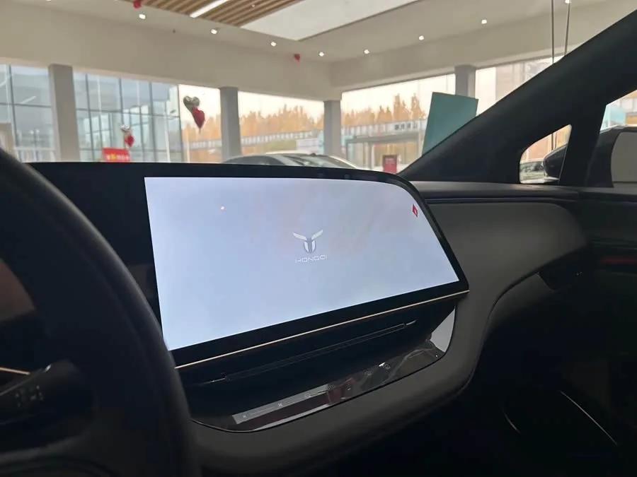 Hongqi EH7 Hongqi EH7 2025 600 Smart Edition 2025 — миниатюра 2