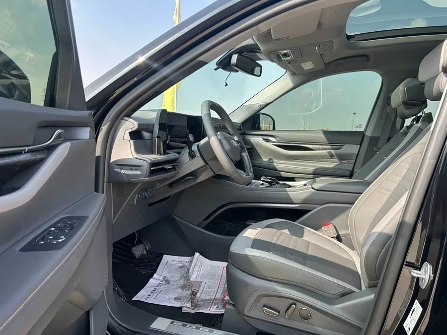 Ford Edge 2023 Sharp L 2.0T EcoBoost 4WD 7-seater Ultimate Edition 2024 — миниатюра 3