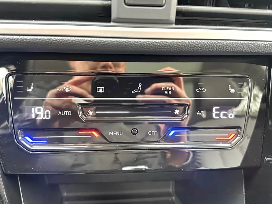 Volkswagen Tayron GTE plug-in hybrid Tanyue GTE plug-in hybrid 2023 280TSI Luxury Plus Advanced Edition 2024 — миниатюра 3