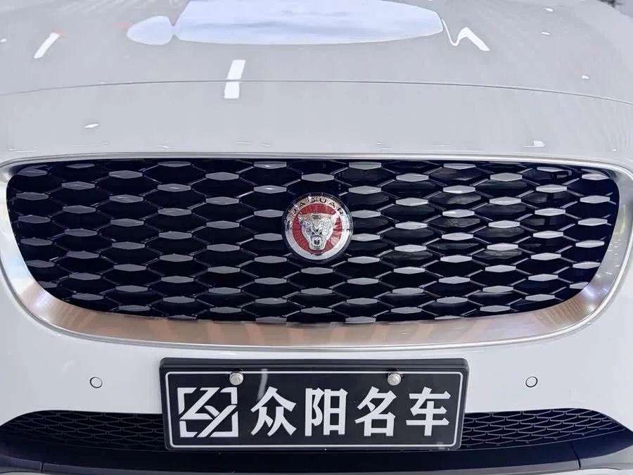Jaguar E-Pace 2024 aggressive sports version R-DYNAMIC S 2024 — миниатюра 2