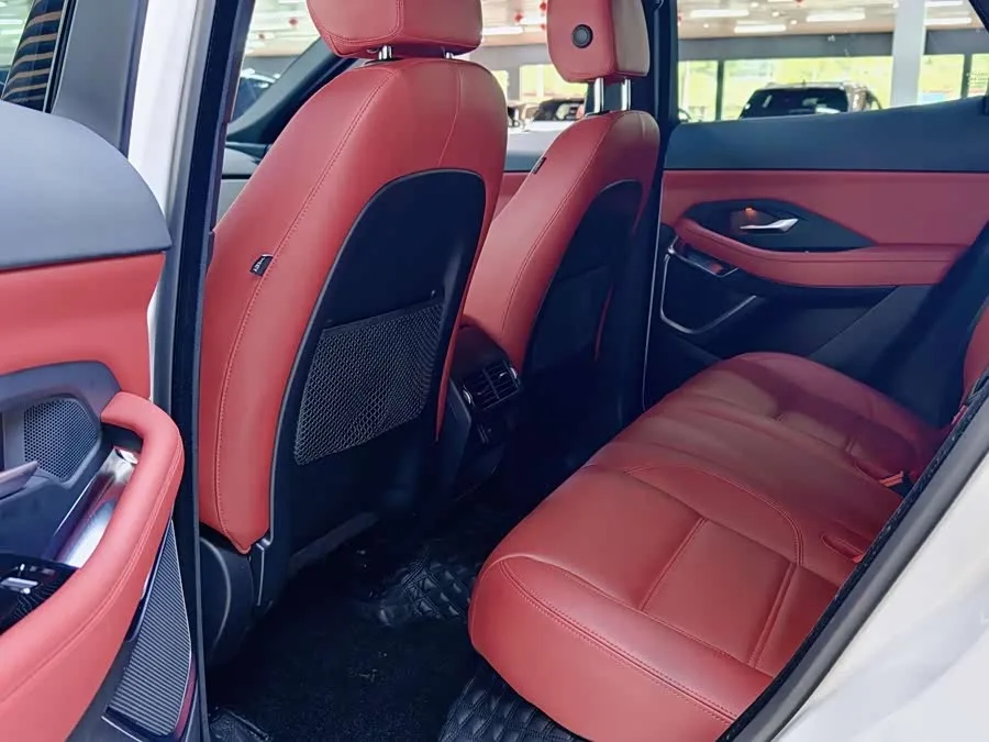 Jaguar E-Pace 2024 aggressive sports version R-DYNAMIC S 2024 — миниатюра 4
