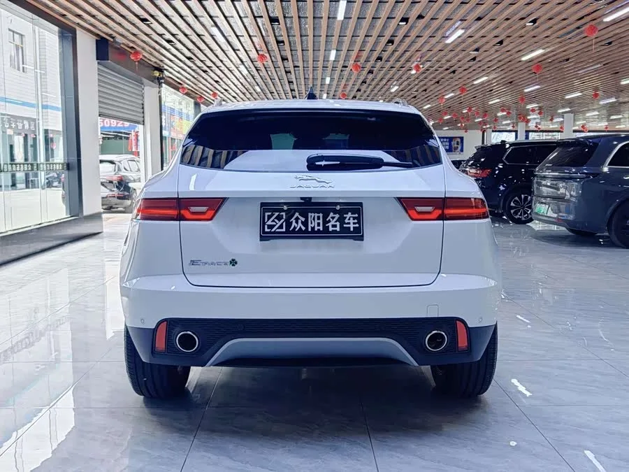 Jaguar E-Pace 2024 aggressive sports version R-DYNAMIC S 2024 — миниатюра 5