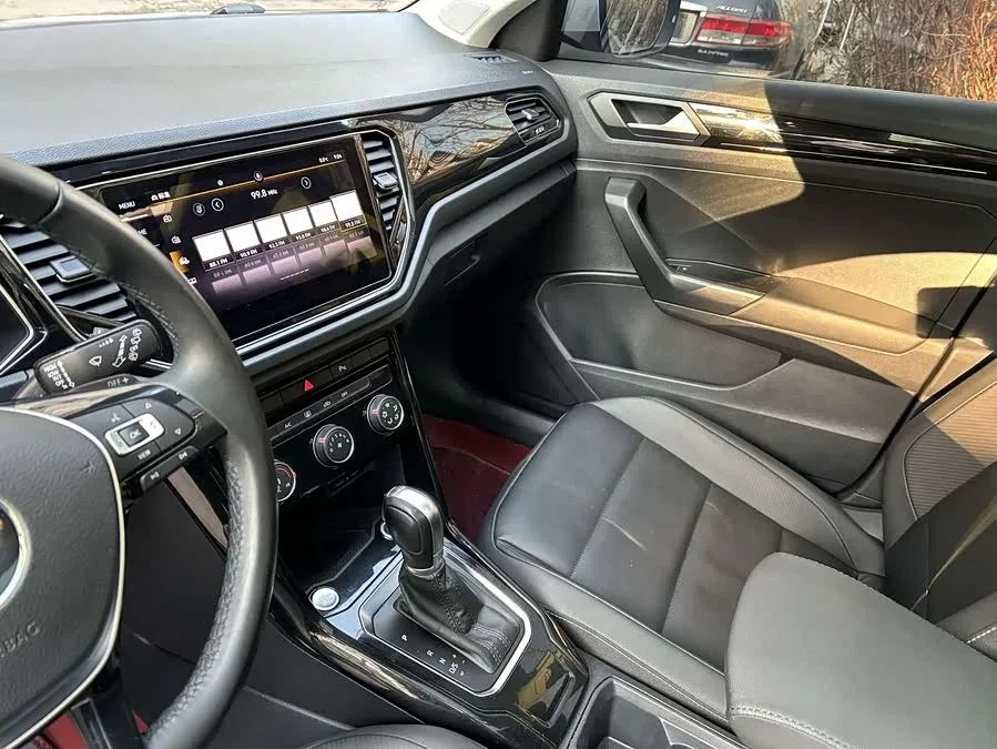 Volkswagen T-ROC T-ROC 2022 280TSI DSG 2WD Comfort PLUS 2022 — миниатюра 5