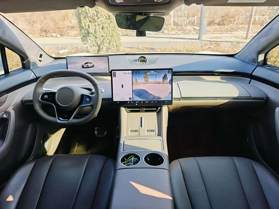 Smart world R7 Zhijie R7 2024 pure electric 802km Max 2025 — миниатюра 3
