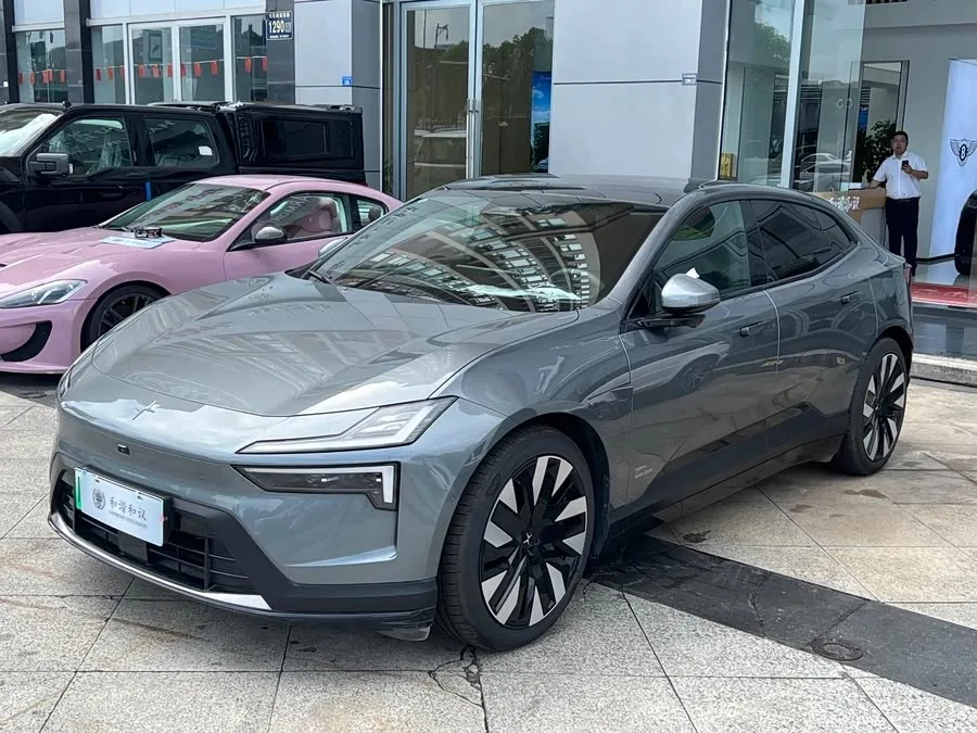 Polestar 4 2024