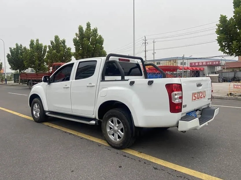 Isuzu RE-MAX Ruimai RE-MAX 2022 2.8T Classic Diesel Two-Wheel Drive Comfort Standard Wheelbase Edition JE493ZLQ6E 2023 — миниатюра 2