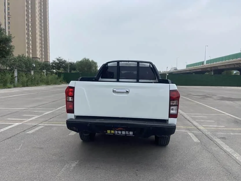 Isuzu Lingtuo Ringtop 2020 2.5T two-wheel drive automatic flagship version National VI extended version JE4D25Q6A 2022 — миниатюра 2
